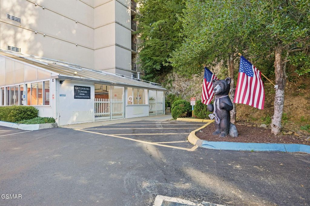413 Baskins Creek Road 405, Gatlinburg