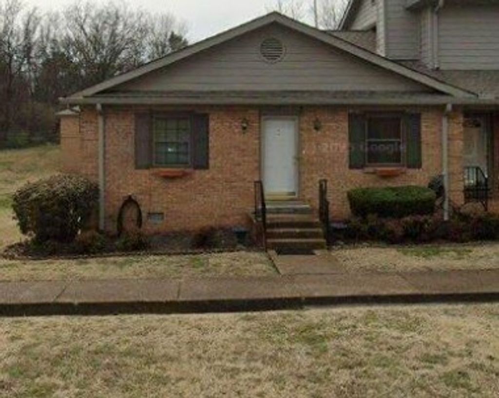 161 Ellington Pl, Madison