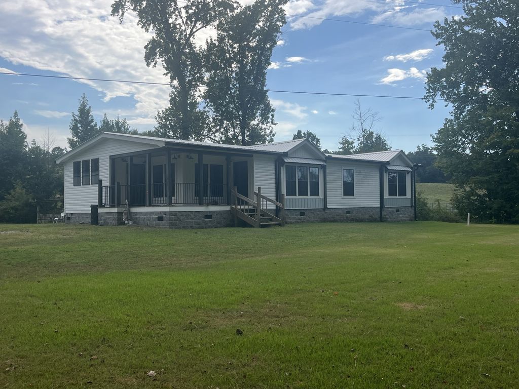 808 Johnson Hollow Rd, Waynesboro
