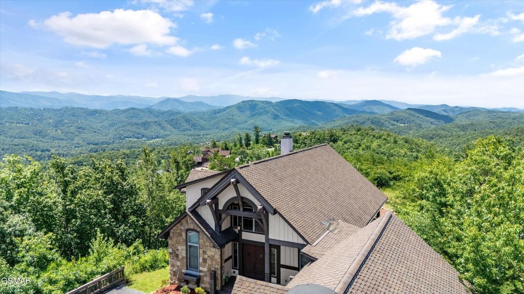 3301 Summit Trails Drive, Sevierville