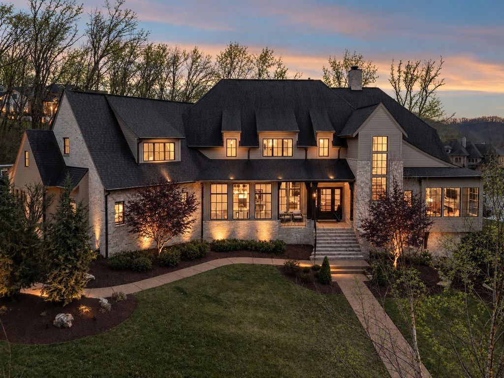 6453 Penrose Dr, Brentwood