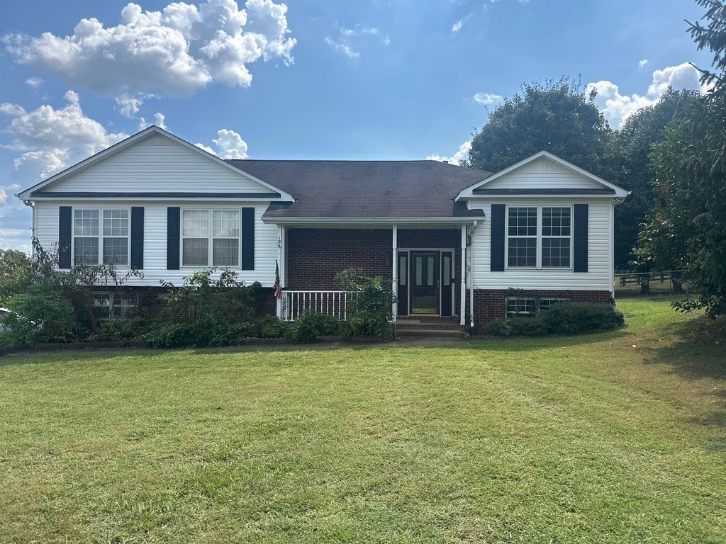 108 Carr Dr, Spring Hill