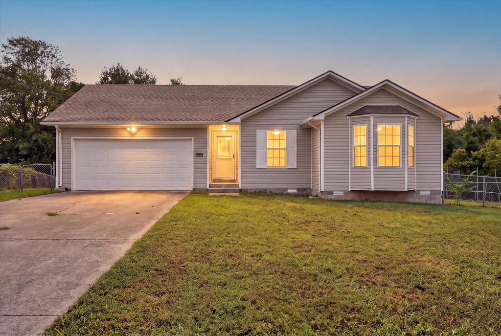 727 Shetland Dr, Oak Grove
