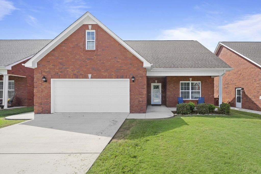 319 Chase Cir, Winchester