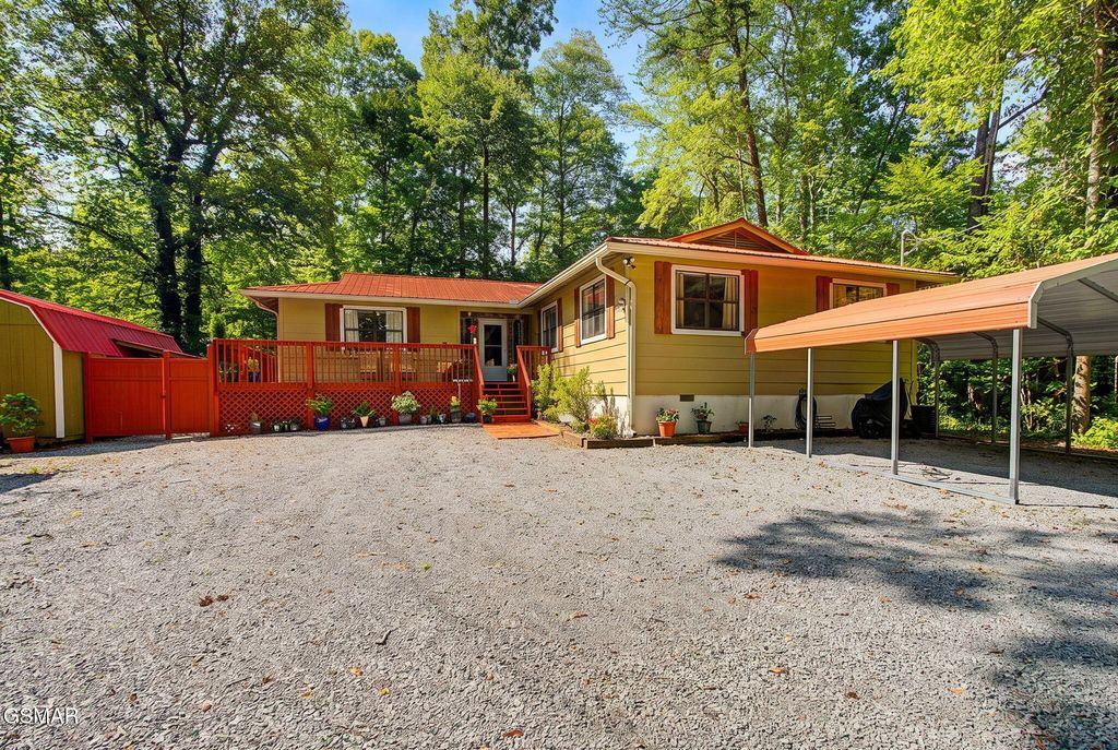 2136 Daisy Trail, Pigeon Forge