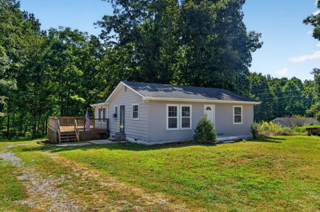 7313 Taylor Rd, Fairview