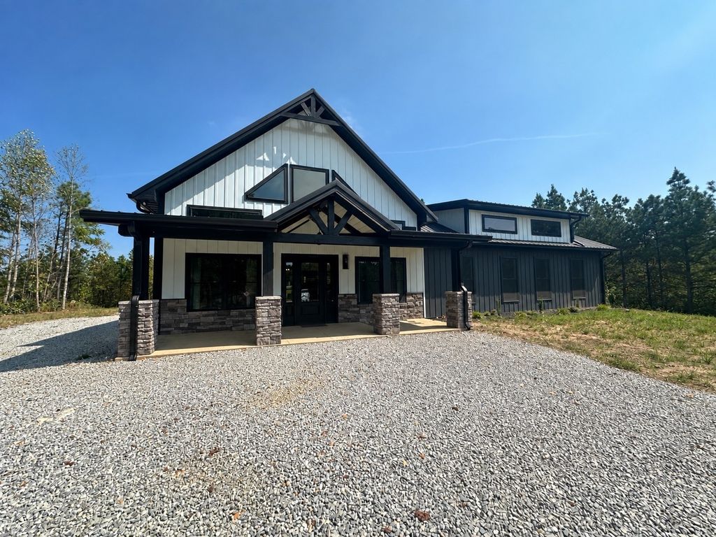 3145 Highway 231, Erin