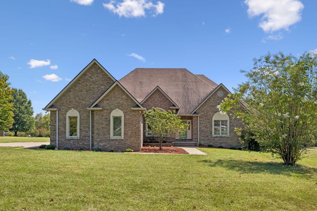 201 James Lyn Dr, Hopkinsville