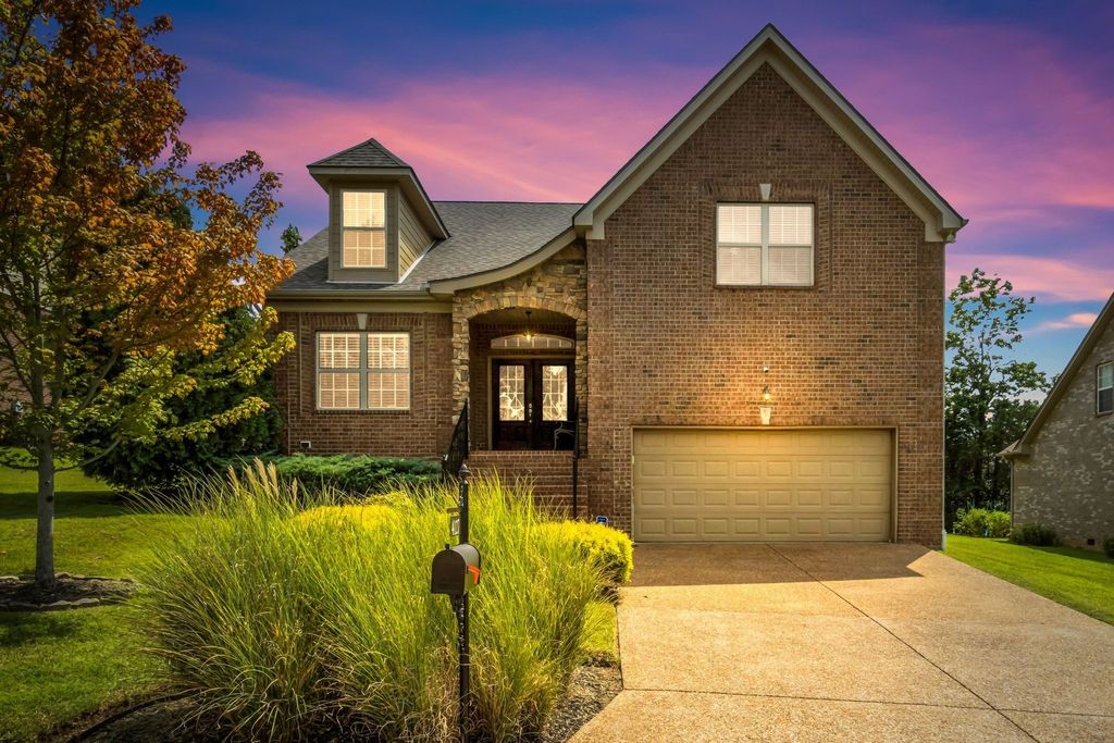 4127 Oakstone Dr, Smyrna
