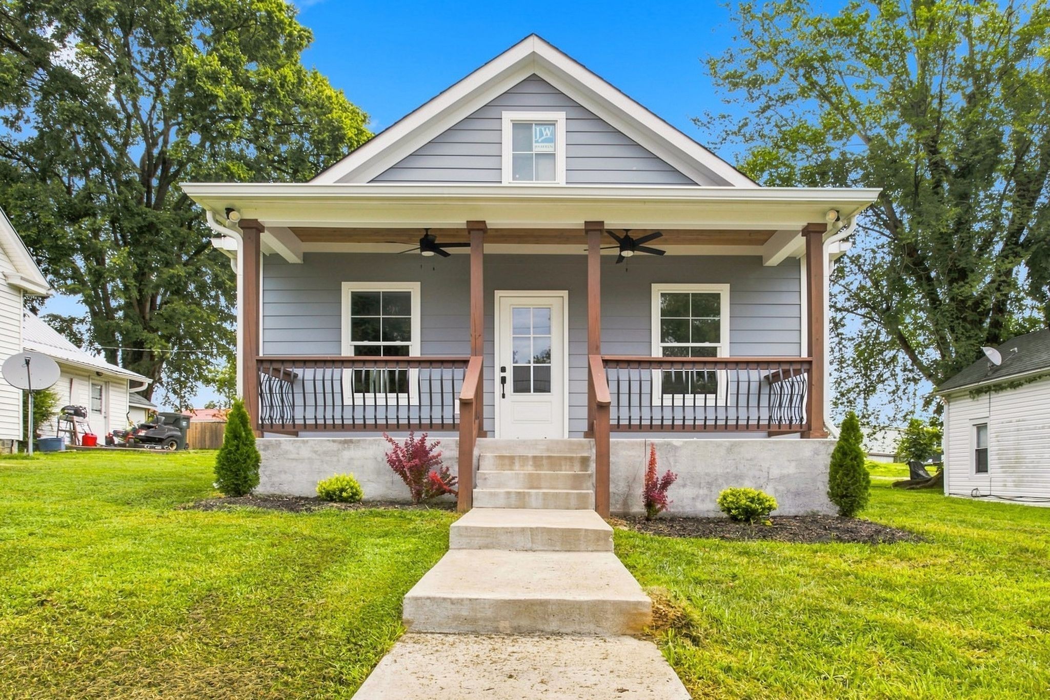 Photo for MLS 3545954 in 207 Scott St Dickson, TN - 37055