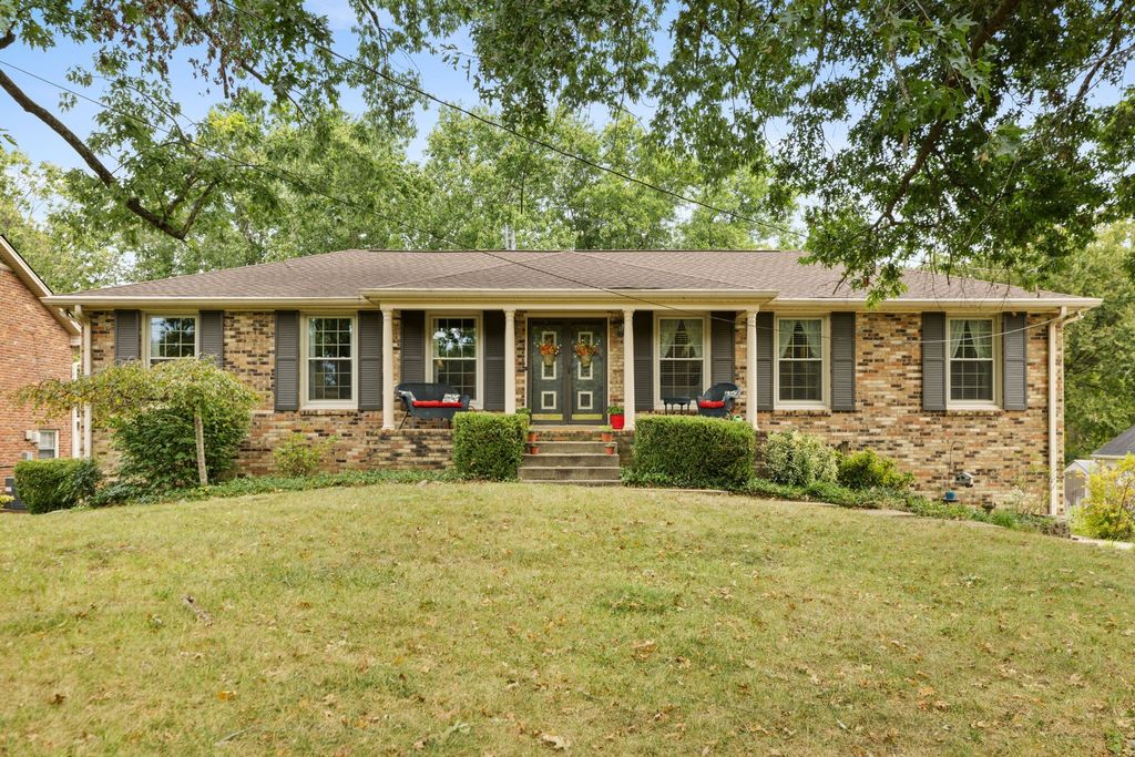 745 Goodpasture Ter, Nashville