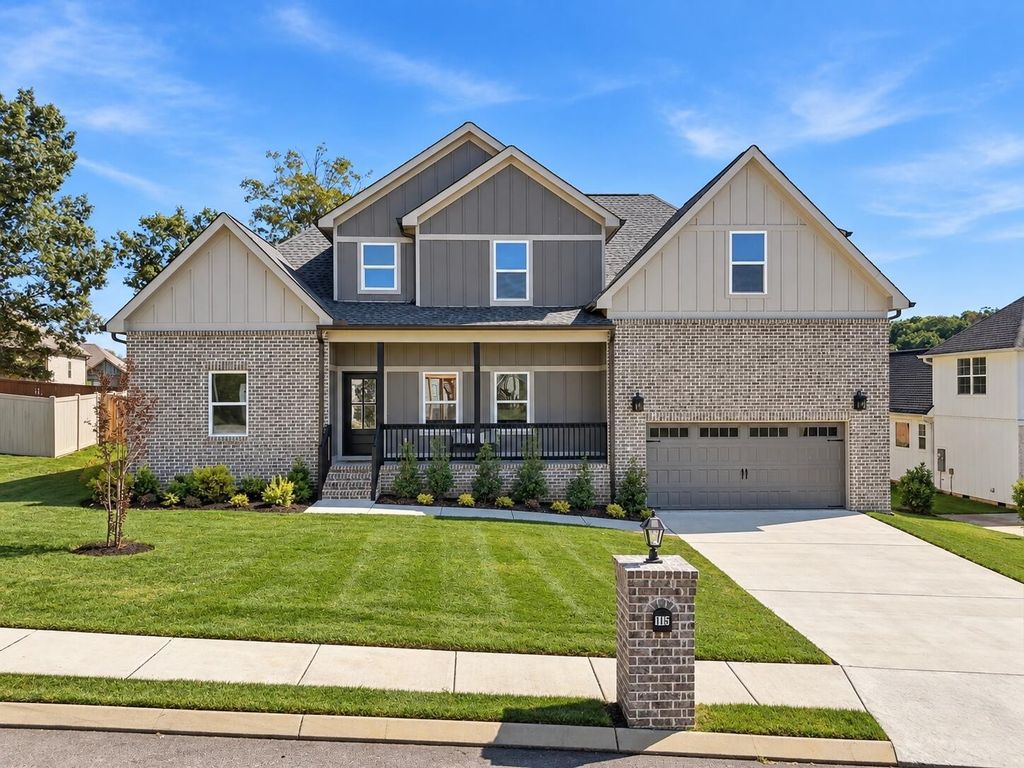 115 White Tail Lane Nw, Cleveland