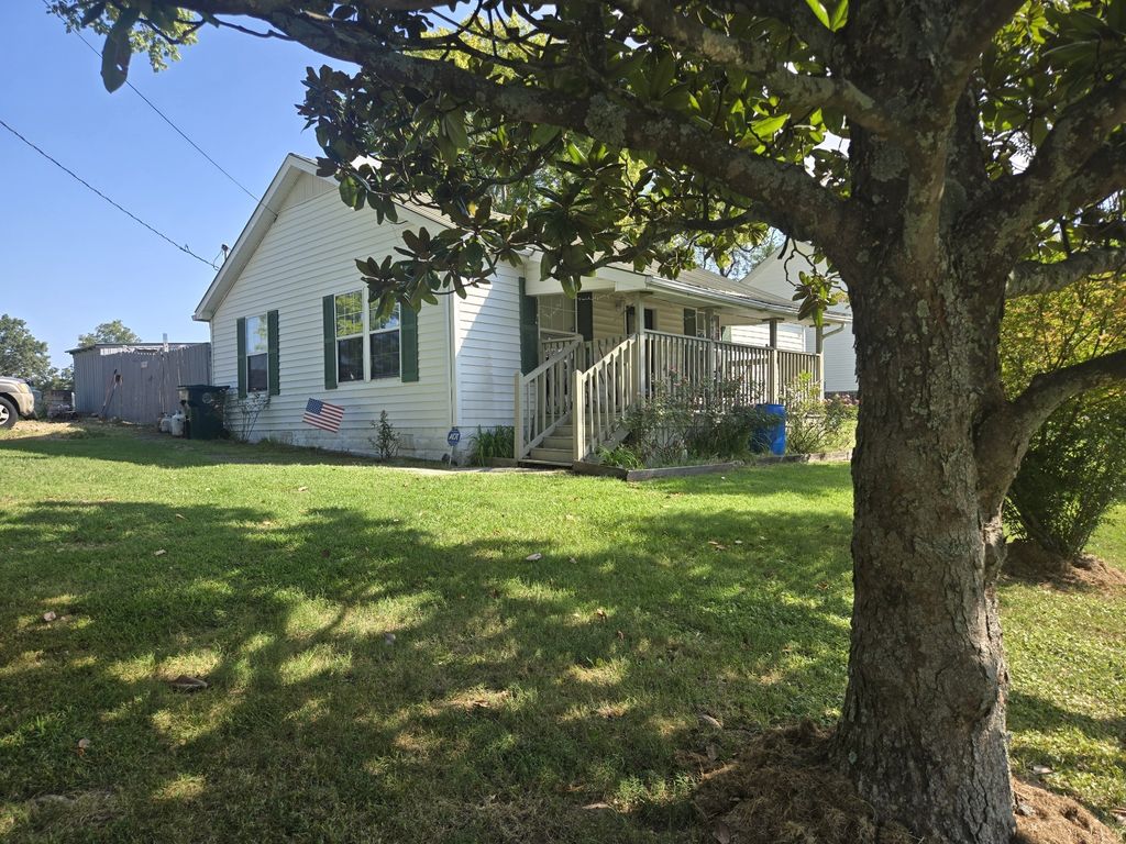 474 High St E, Mc Ewen