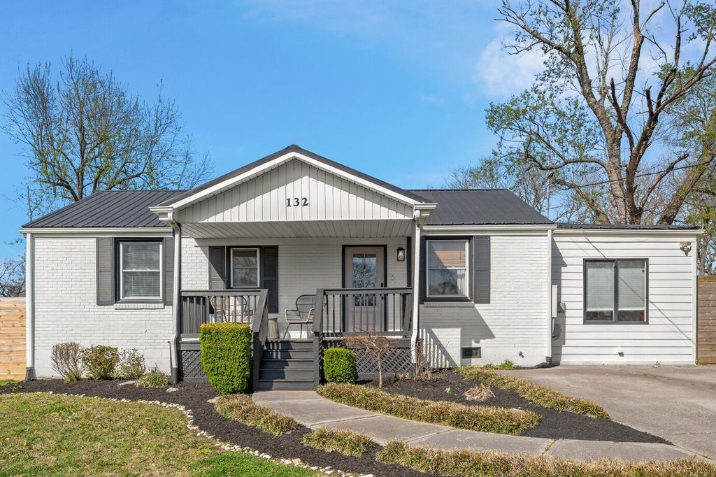 132 Stirton Rd, Nashville
