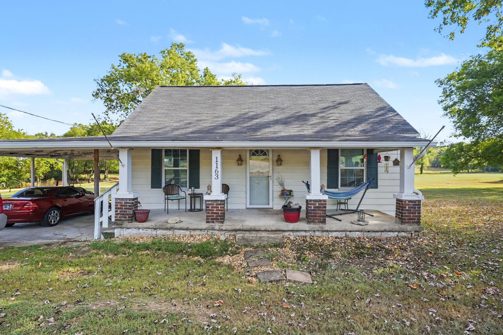 Photo for MLS 3546170 in 1163 Old Williamsport Pike Columbia, TN - 38401
