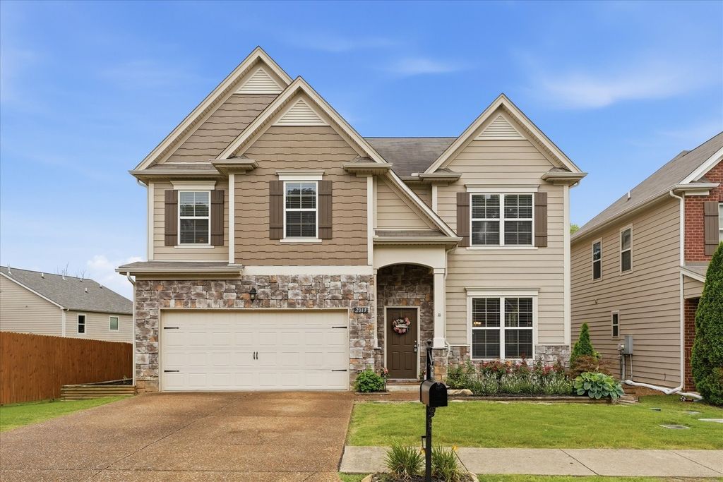 2013 Austin Dr, Spring Hill