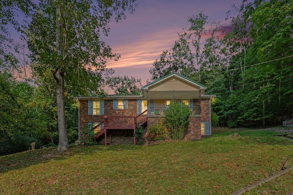 3386 Tyree Springs Rd, Hendersonville