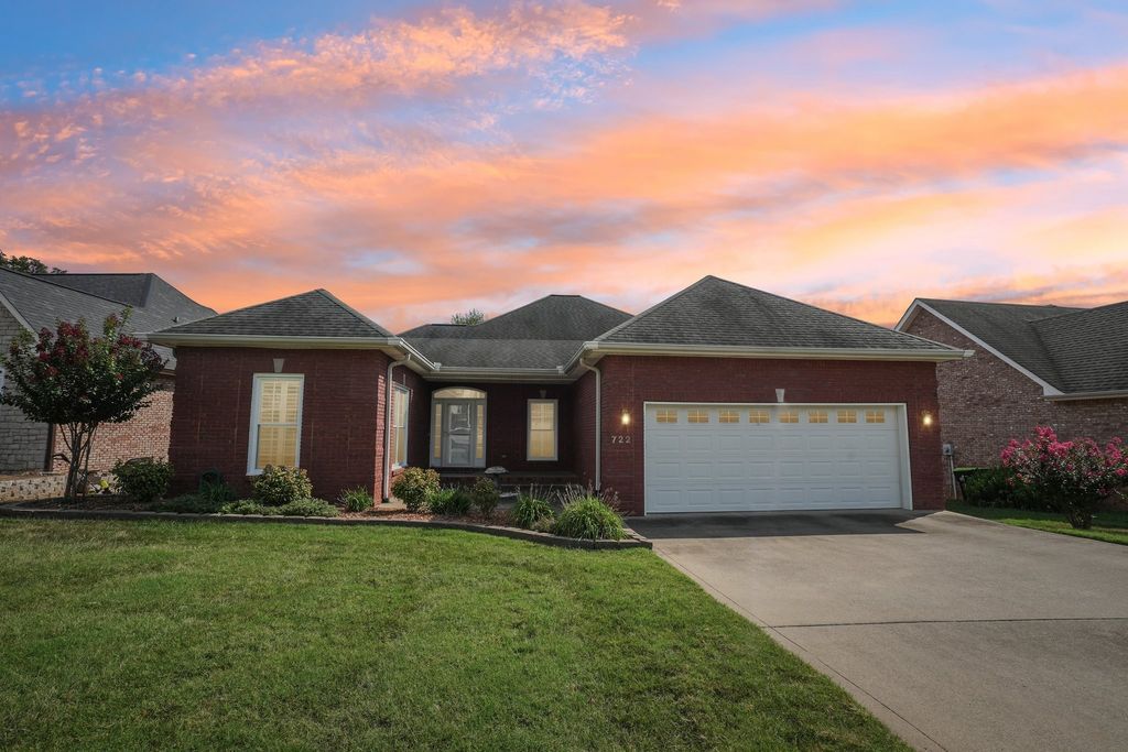 722 Courtland Ave, Clarksville