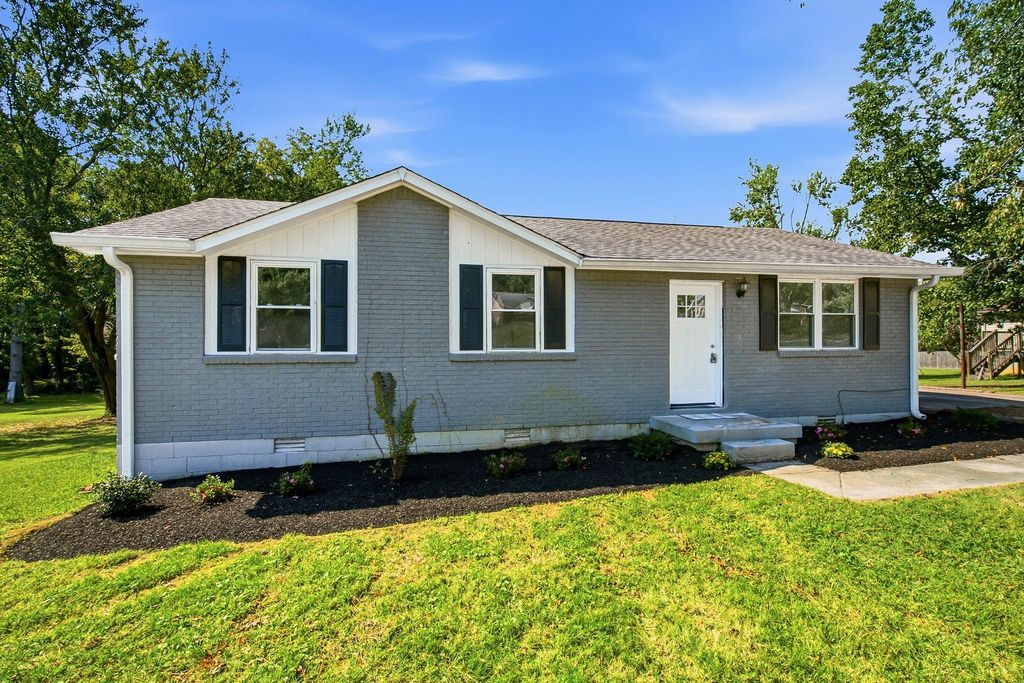 219 Staggs Dr, Portland