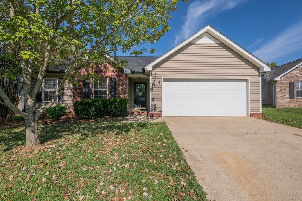 1328 Mac Duff Dr, Murfreesboro