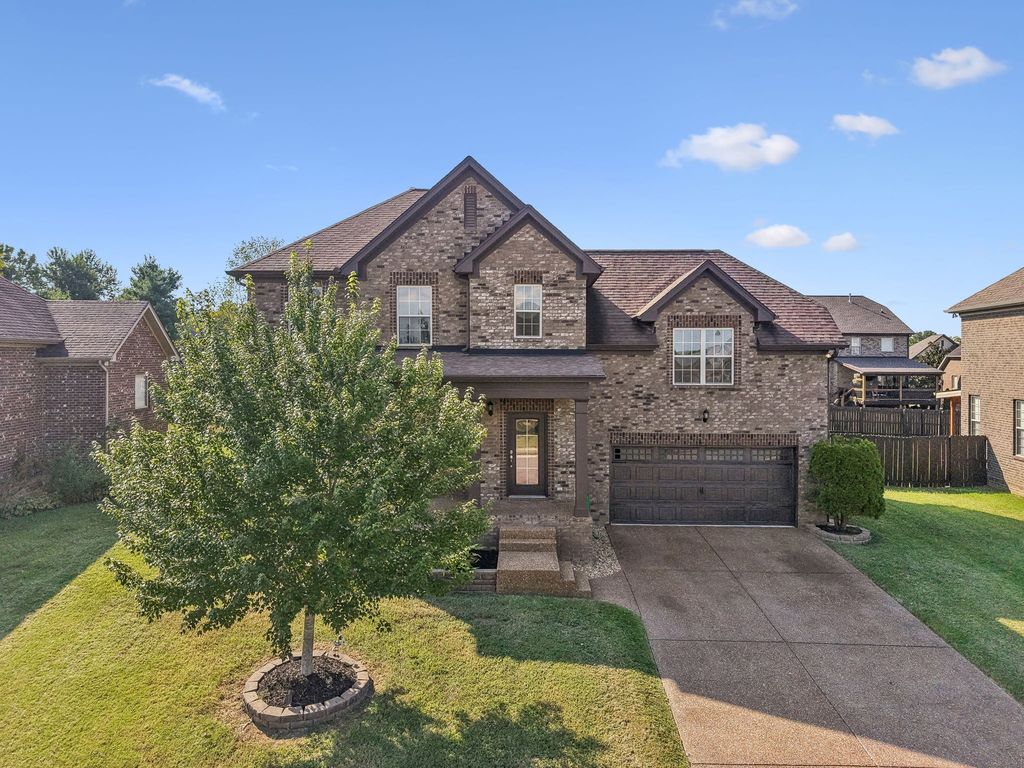 139 Mckain Crossing, Hendersonville
