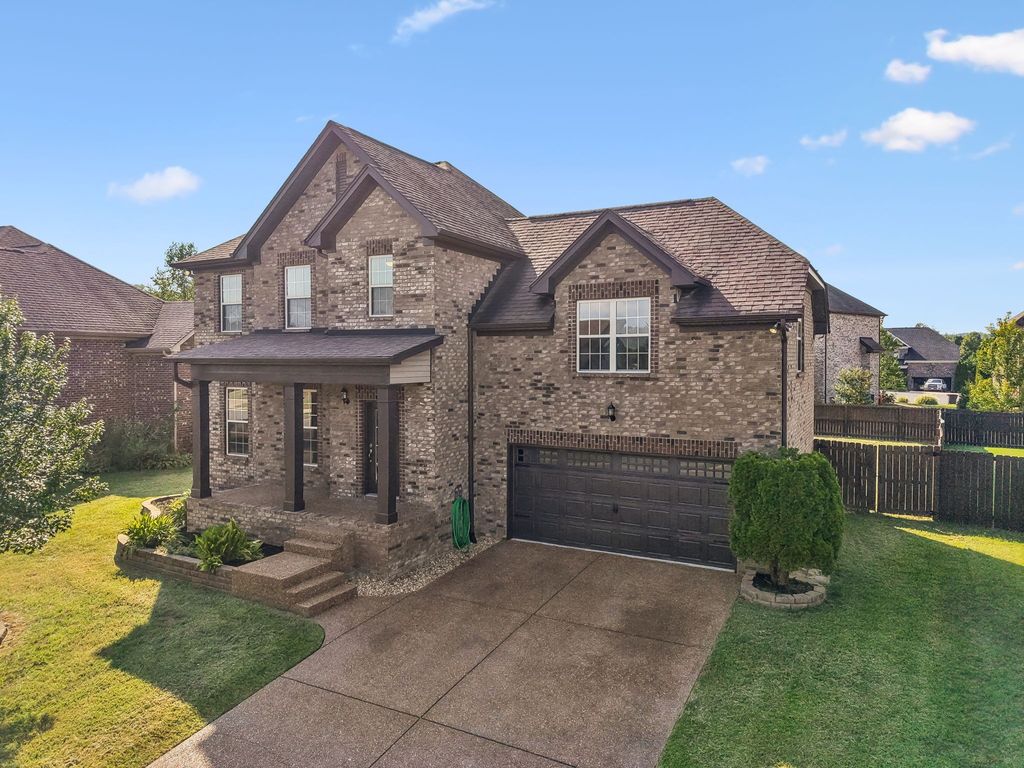 139 Mckain Crossing, Hendersonville