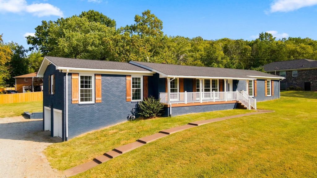 318 Harpeth Hills Dr, Franklin