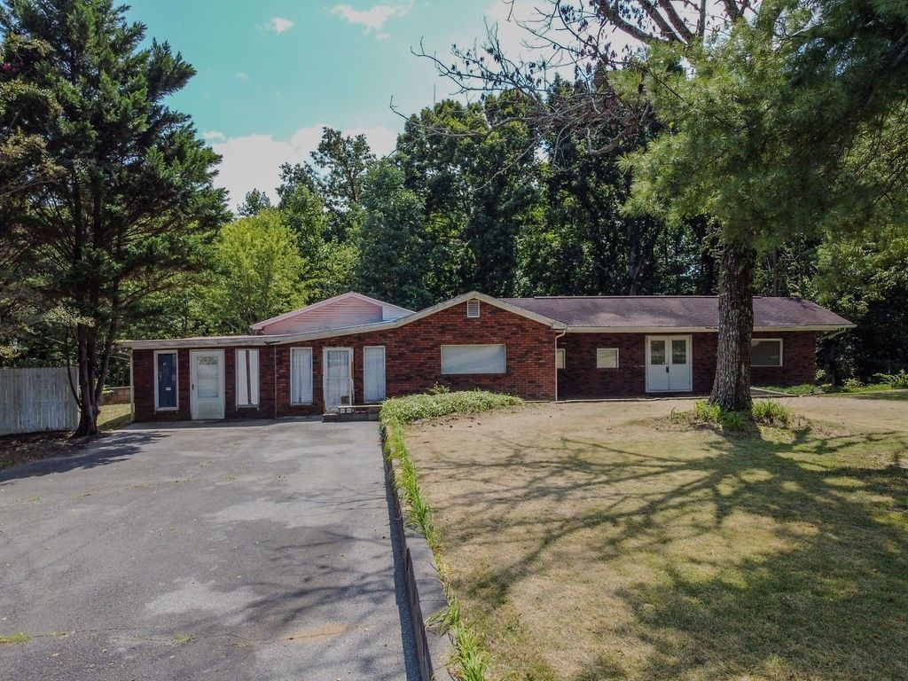 970 Highway 39 E, Englewood