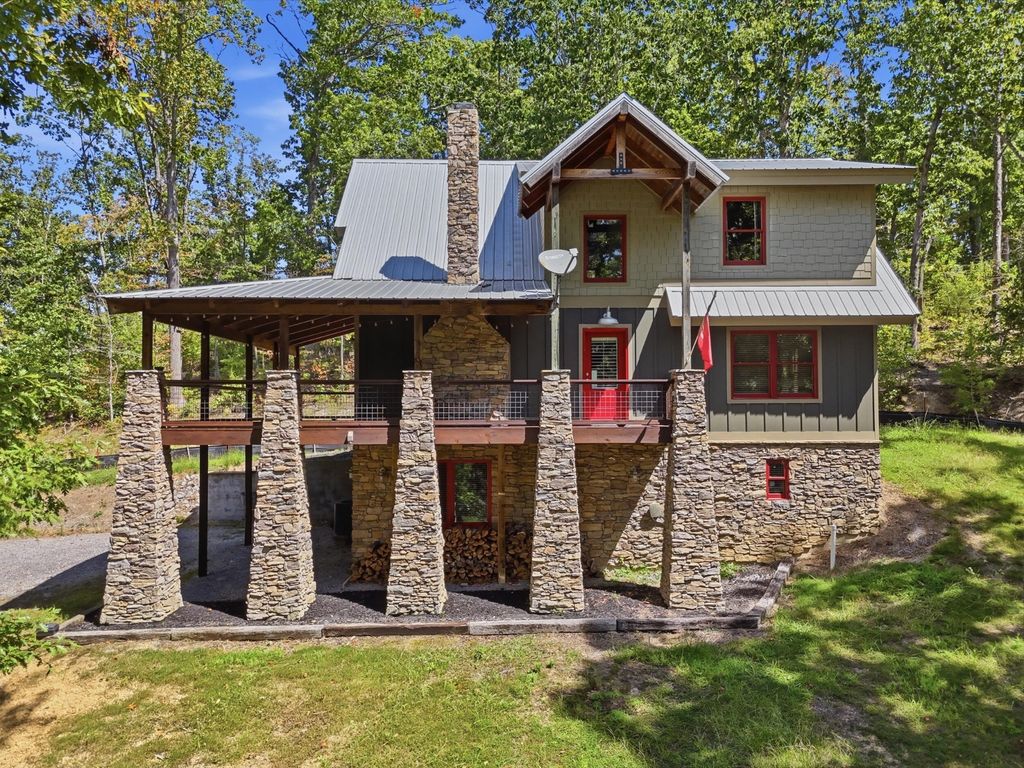 333 County Road 184, Athens