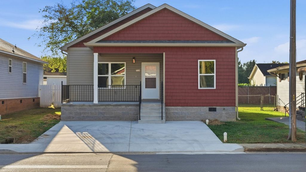 724 N Highland Park Avenue, Chattanooga