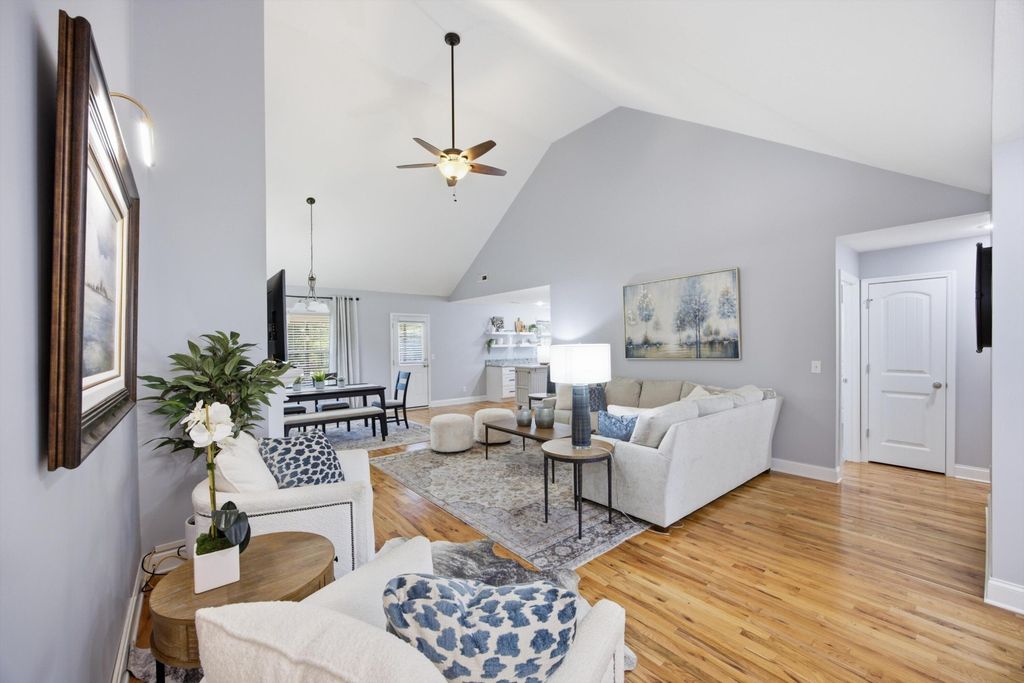 2709 Mountain Cove Place Nw, Cleveland