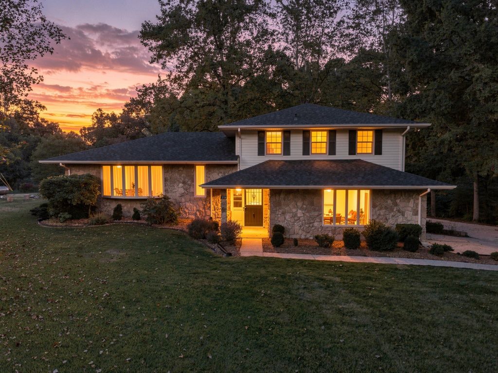 2730 Heights Circle Rd, Greenbrier