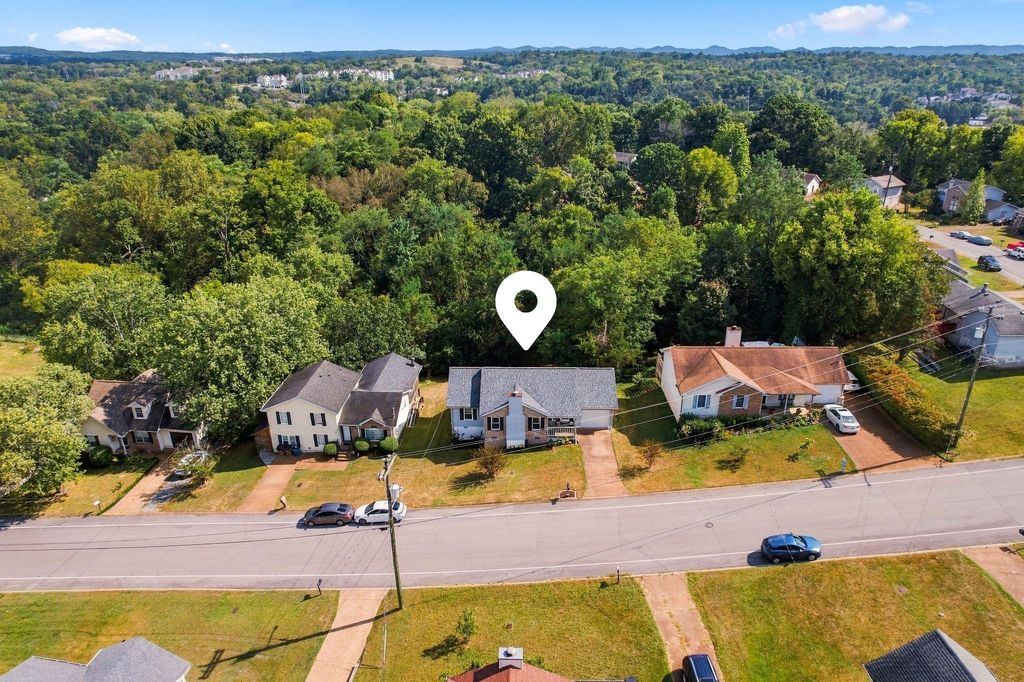 223 Ash Grove Drive, Nashville
