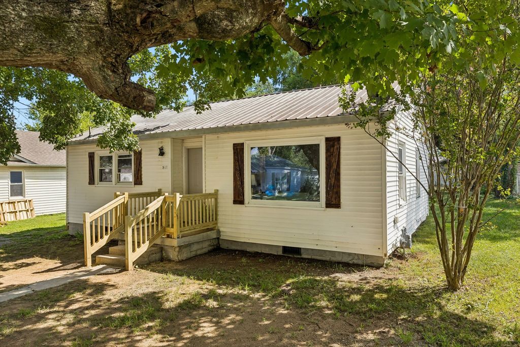 527 3rd St, Lawrenceburg