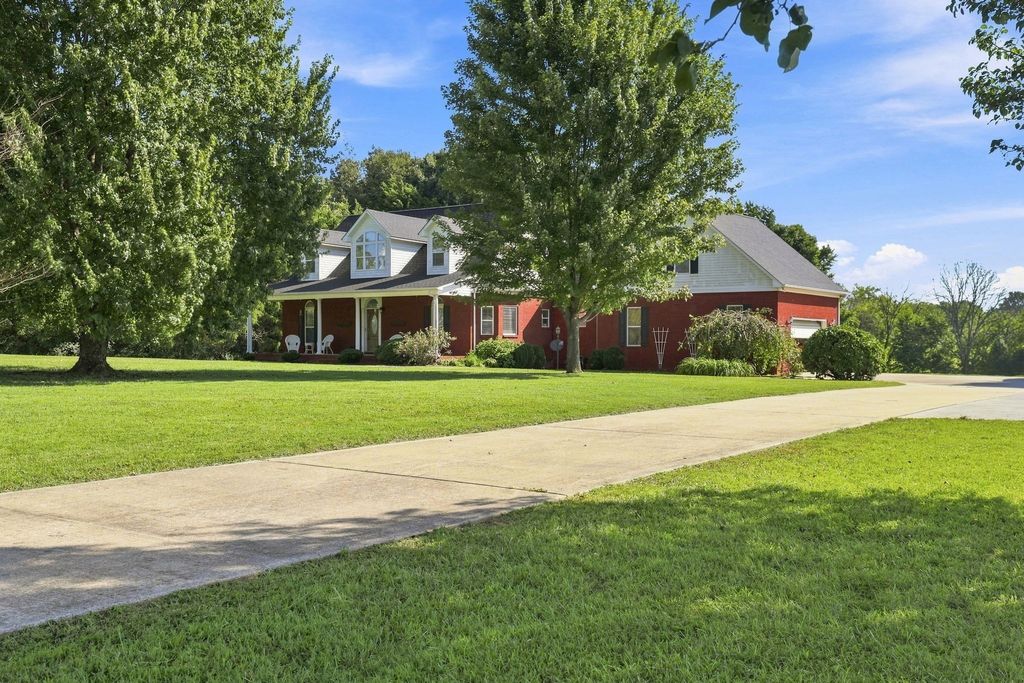 907 Donaldson Grove Rd, Elora