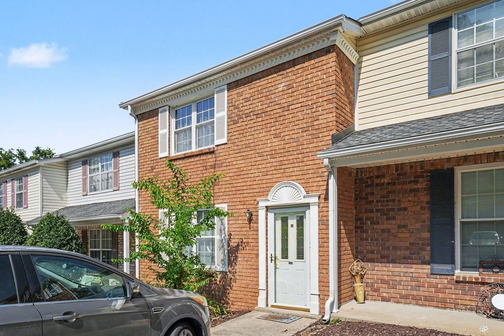 129 Five Oaks Dr, Nashville