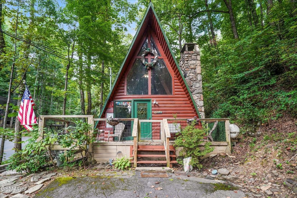 1188 Ski Mountain Road, Gatlinburg