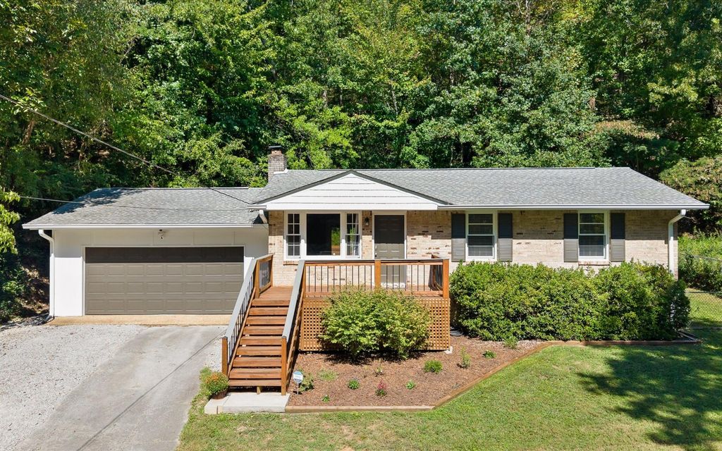 1125 Fernway Road, Chattanooga