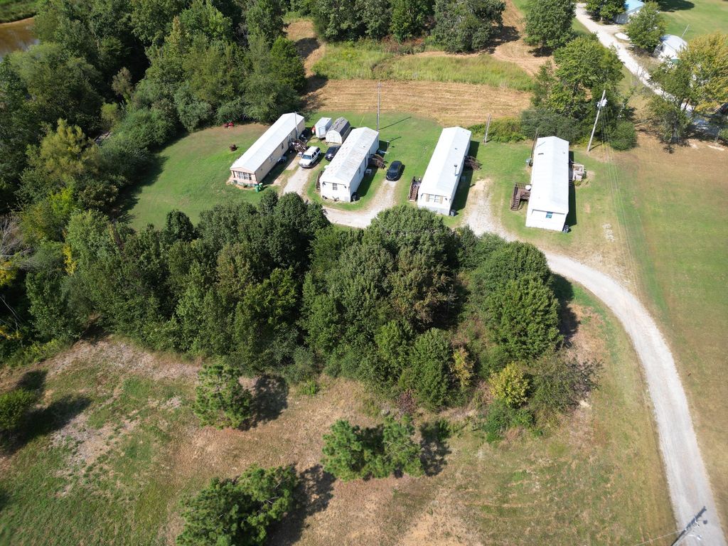 10926 Old County Line Rd, Bon Aqua