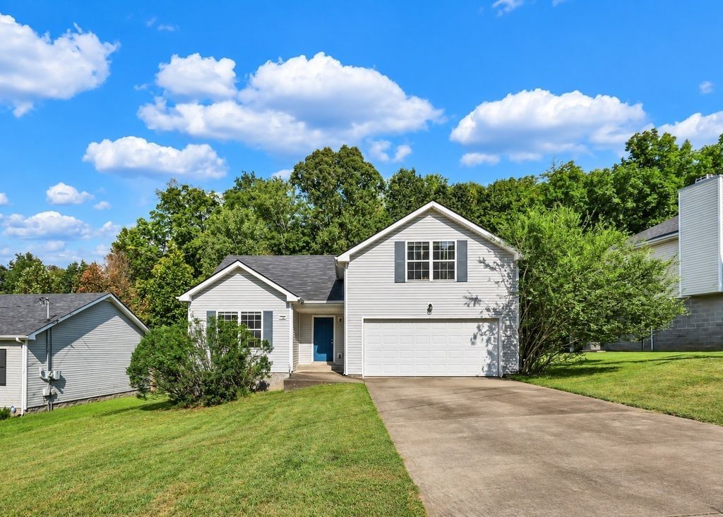 2956 Core Dr, Clarksville