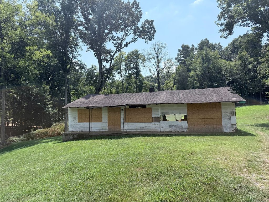 121 Rogers Dr, Lenoir City