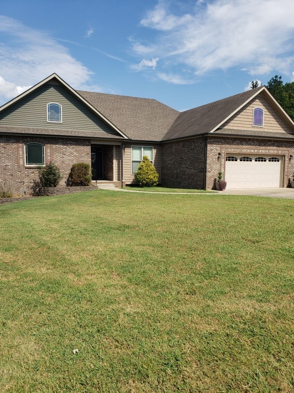 814 Iron Wood Cir, Clarksville