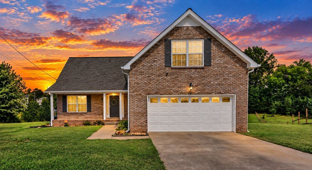 1231 Shorehaven Dr, Clarksville
