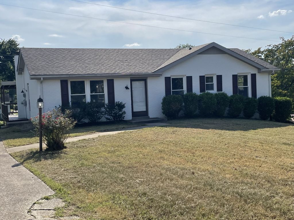 335 Hampshire Dr, Clarksville
