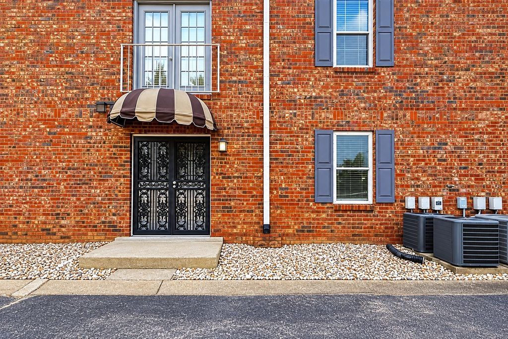 1808 State St 106, Nashville