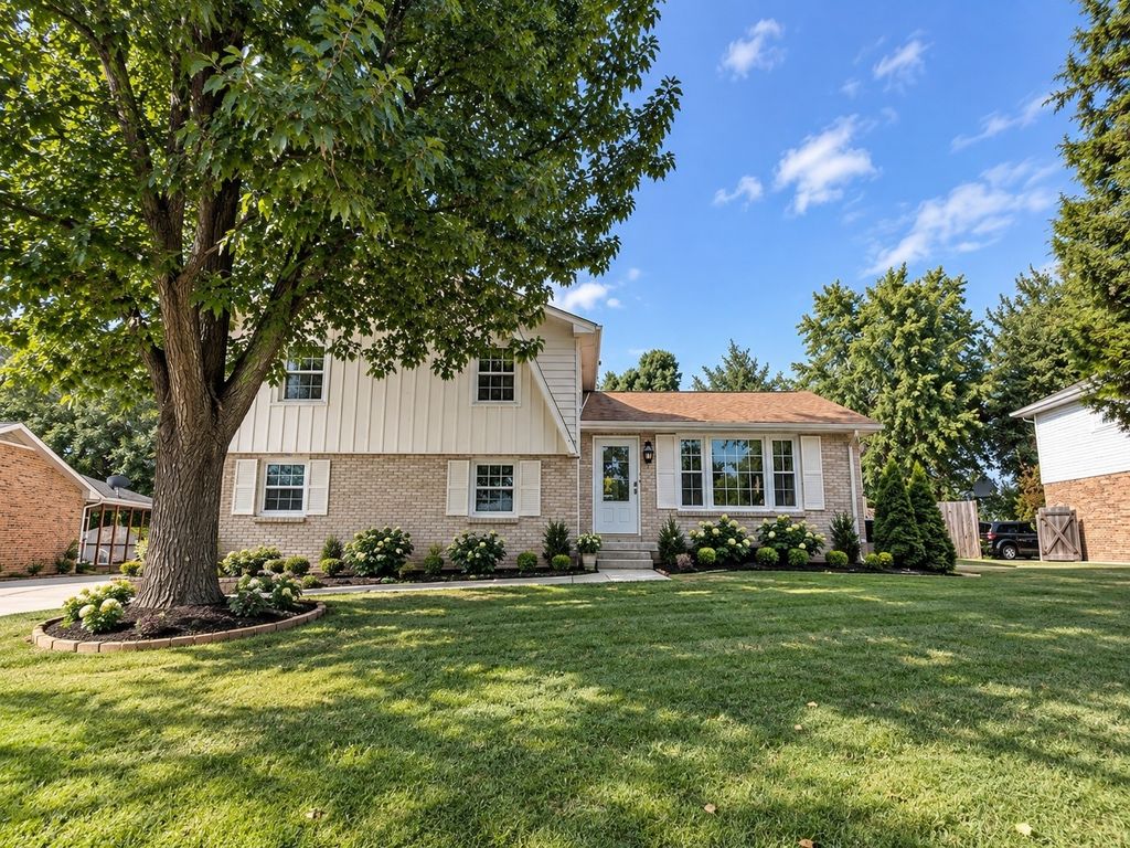 708 Countrywood Dr, Franklin