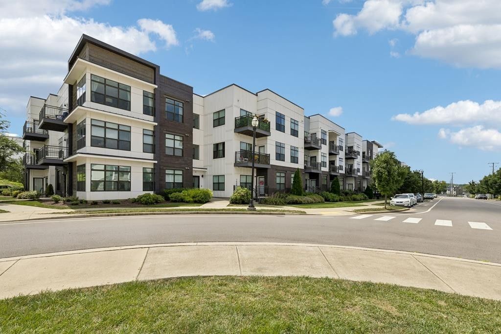 1638 54th Ave N 101, Nashville