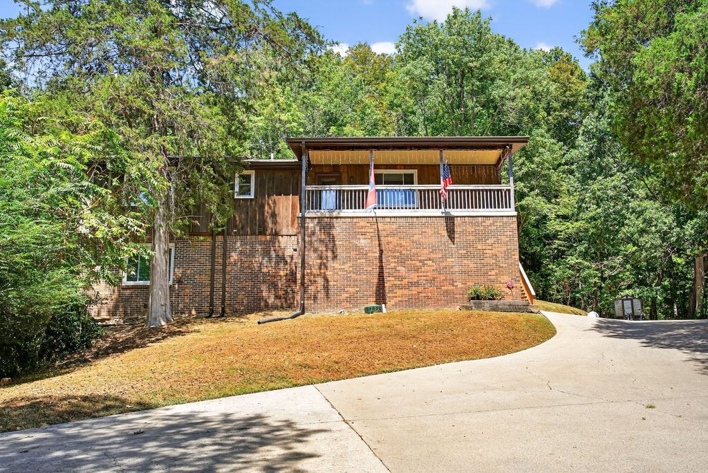 3390 Tyree Springs Rd, Hendersonville