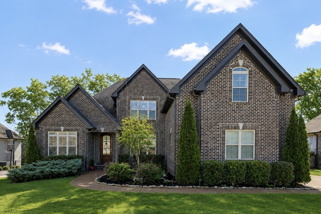 Residential Real Estate for sale in Spring Hill, TN