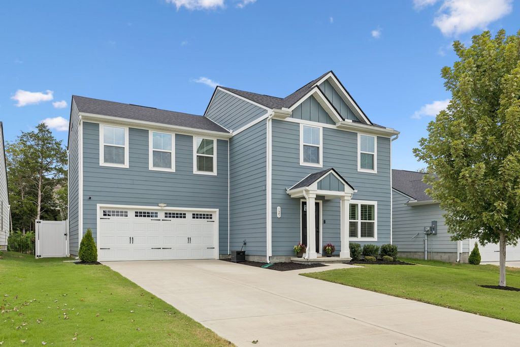 125 Gallant Fox Drive, Smyrna